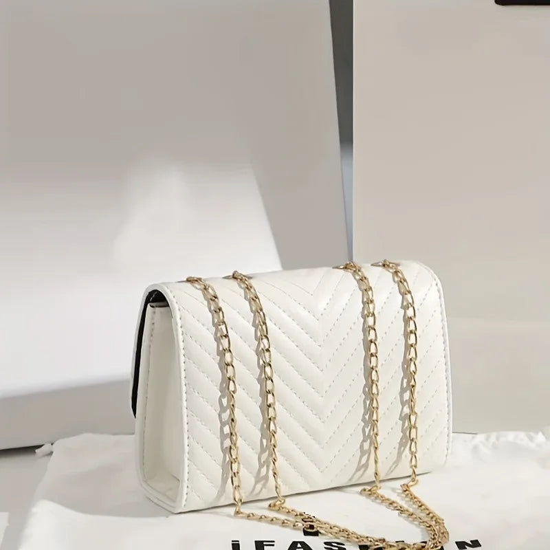 Jo Luxe Embroidered Clutchv