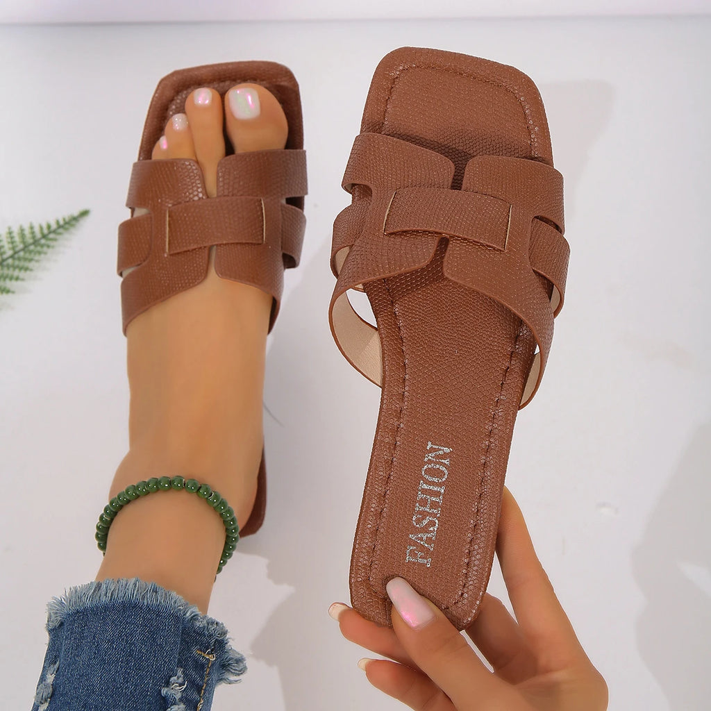 The Jo Essential Flat Slipper