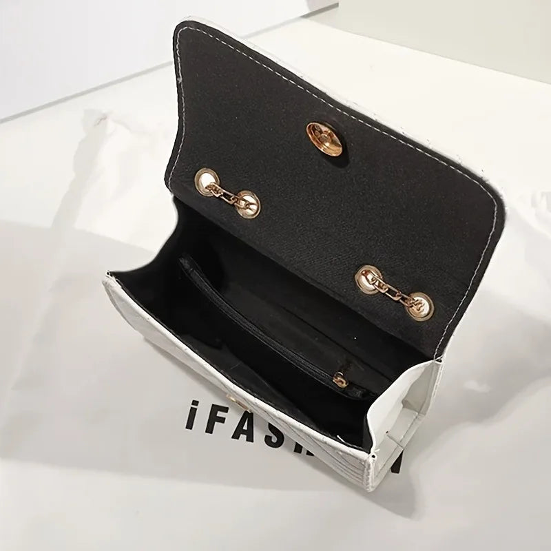 Jo Luxe Embroidered Clutchv