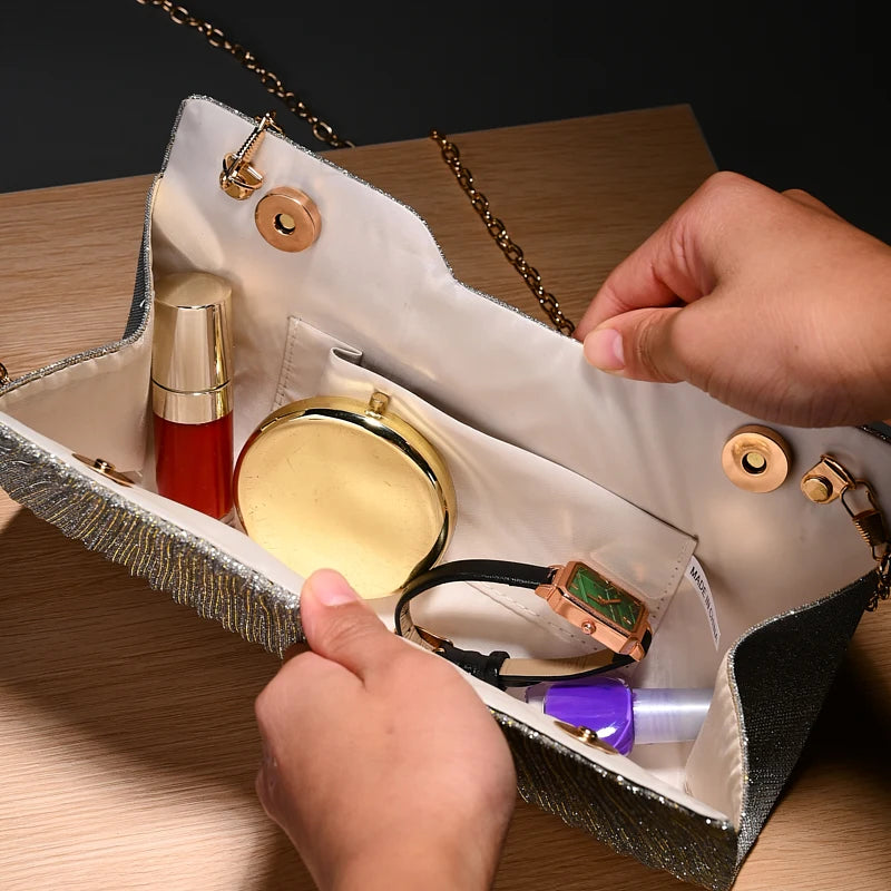 Sophisticated Light Luxury Pleated Chain Clutch