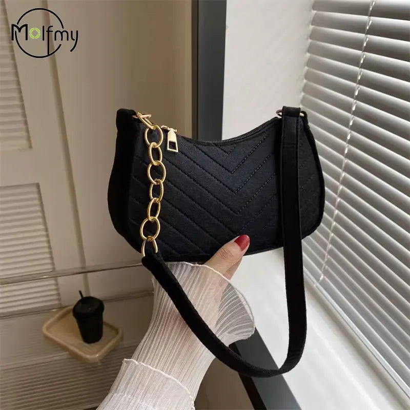 Jo Everyday Chic Saddle Purse