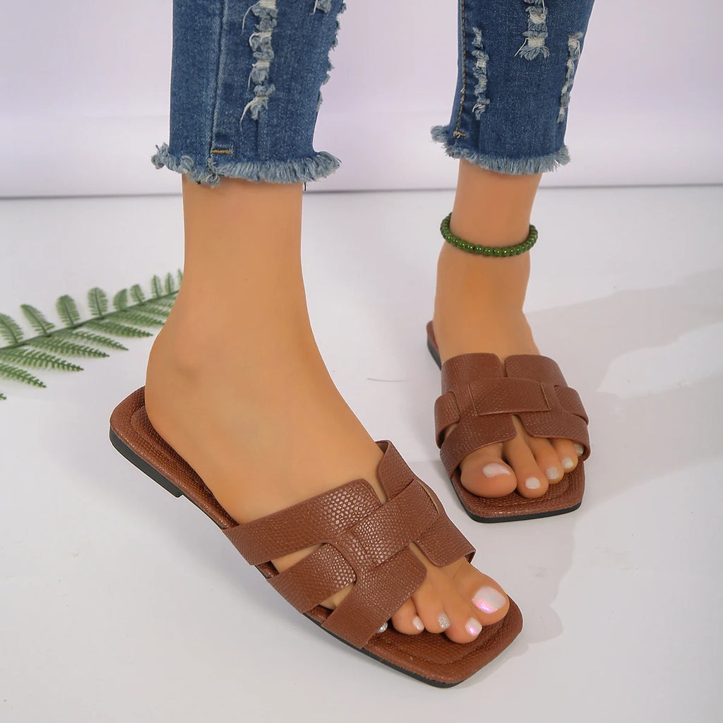 The Jo Essential Flat Slipper
